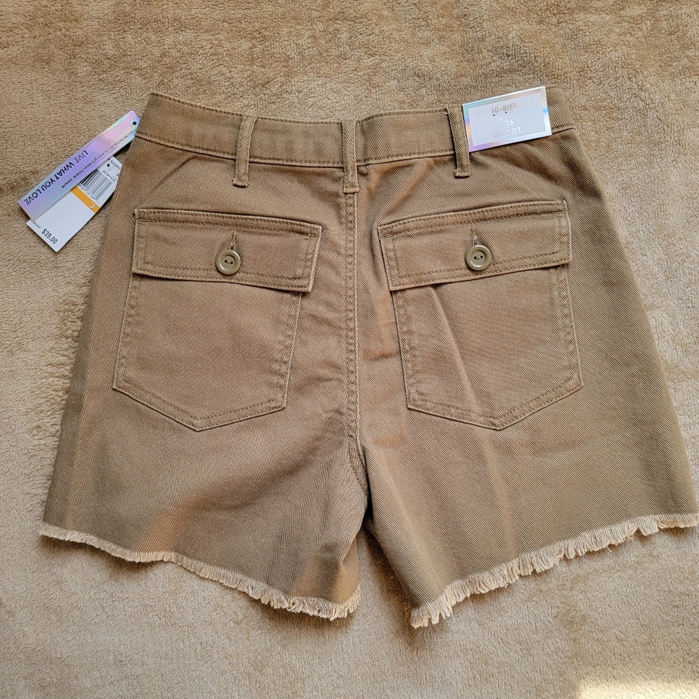 Tinseltown High Rise Utility Mom Shorts - Size 3 - Picture 2 of 8